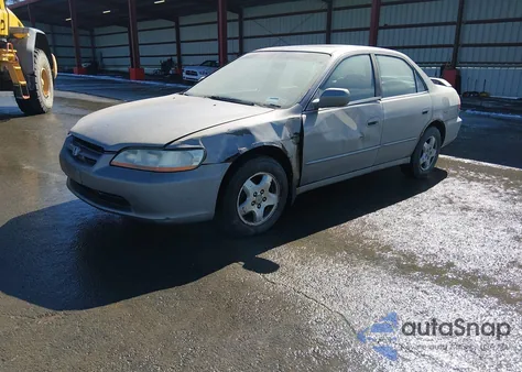 2000 Honda Accord 3.0 Ex from USA, damaged, VIN 1HGCG1652YA078479